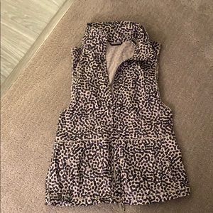 Lululemon lightweight leopard vest